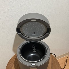 お取引者様決定　ヤマゼン　炊飯器　3合　マイコン式の画像