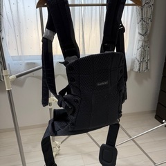 ベビーカーと抱っこ紐
の画像