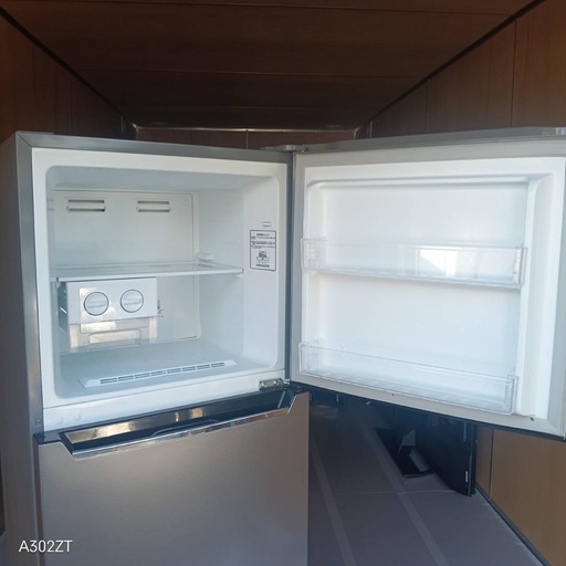C068 送料設置無料　ハイセンス　人気モデル　大型冷蔵庫　227L