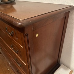 ビンテージタンスの画像