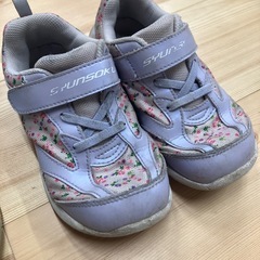 水陸両用サンダル　ニューバランス　瞬足スニーカー　18.5の画像