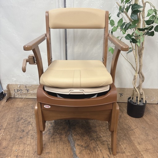 【?買取市場 柴田店】I357 ? 未使用品！ アロン化成 安寿 家具調トイレセレクトRコンパクト ⭐