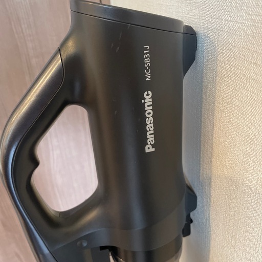 Panasonic　コードレス掃除機MC-SB31J  2021年製