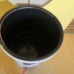 【200円】2/21処分！ゴミ箱！の画像