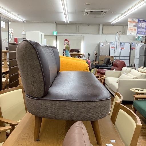 2人掛けソファーのご紹介です