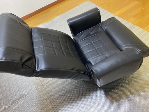 新品未使用
回転式リクライニング座椅子