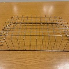 
ステンレス製の水切りカゴの画像