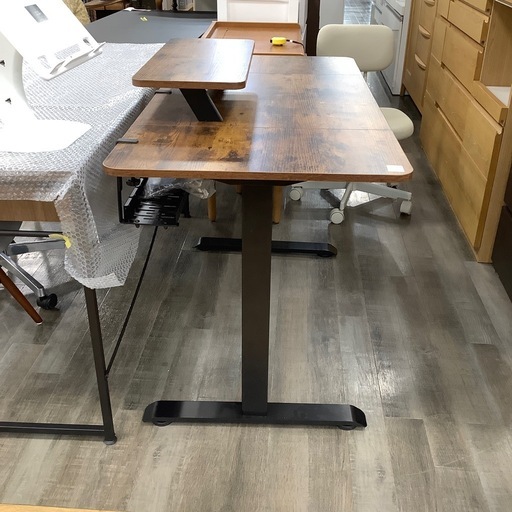 【軽トラ貸し出し無料！】電動昇降デスク　入荷しました！