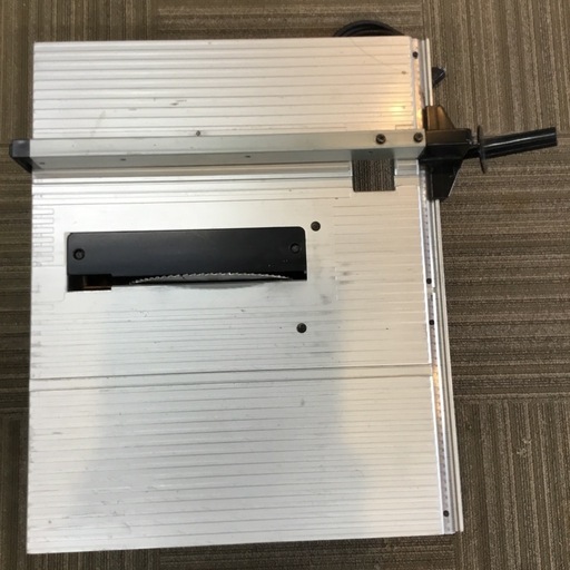 【店頭引取限定】【中古】【現状販売】MAKITA 2703 コード式255mm丸のこ盤　38,500円(税込)