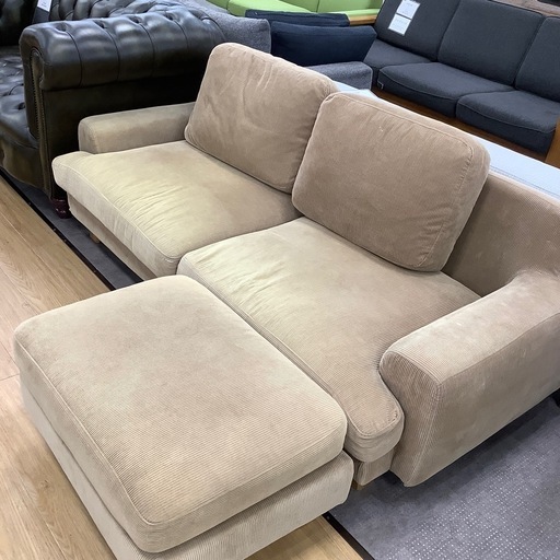 【軽トラ貸し出し無料！】unico 2人掛けソファーオットマン付き　入荷しました！