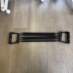 筋トレ　胸用エキスパンダーの画像