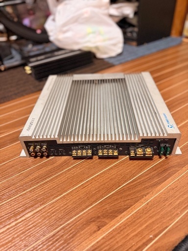 addzest アゼスト apa4400 400W 4/3/2chアンプ