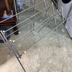折りたたみ式　伸縮物干し台　中古　リサイクルショップ宮崎屋　住吉店26.2.20.の画像
