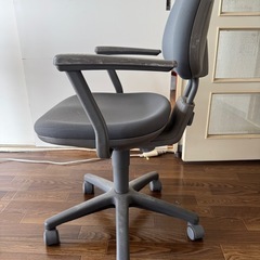 無料　　内田洋行（UCHIDA）バリューチェア 事務椅子 オフィスチェア【動作確認済】の画像