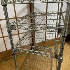 四段スチールラックの画像