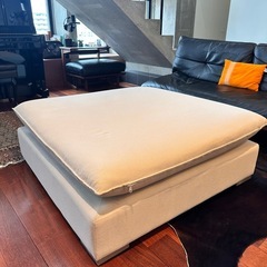 美品　特大オットマン 正方形110cm オフホワイト ローソファの画像