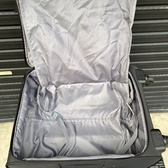 ✨美品✨無印良品　撥水加工　ポリエステルジャバラポケット　四輪キャリー　中サイズ　鍵付き　キャリーバッグ　スーツケースの画像