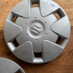 スズキ　13インチ　ホイールキャップの画像