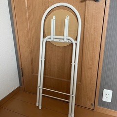 折りたたみ式ハイチェアの画像