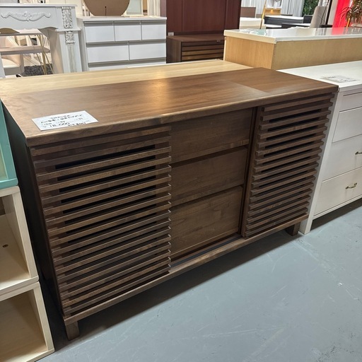 国産サイドボード　大川家具　アルダー材