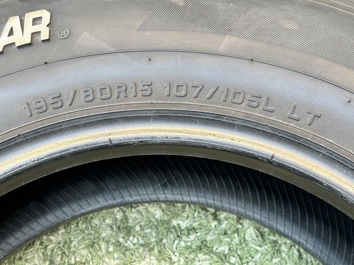 グッドイヤー タイヤ195/80R15  4本セット