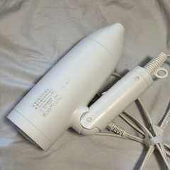 サロニア　SALONIA ヘアドライヤー　ヘアアイロン　白　ホワイトの画像