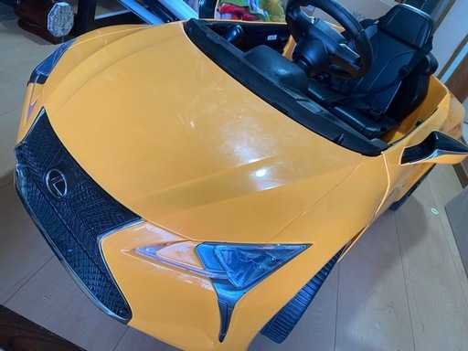 3月5日までLexus 電動乗用車 イエロー　LC500 ラジコンカー