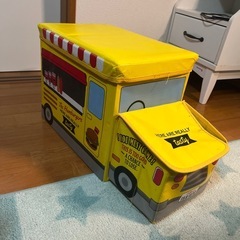 車の形収納ボックスの画像