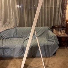 IKEAの縦鏡の画像