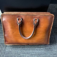 ベルルッティ Berluti アンジュール ビジネス バッグ ヴェネチアレザーの画像