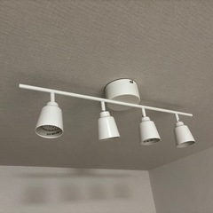 ４灯LEDシーリングライトの画像