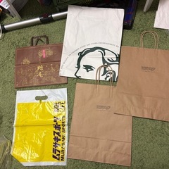 ショッパー（紙袋等）の画像