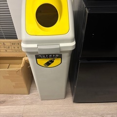ペットボトルゴミ箱
の画像