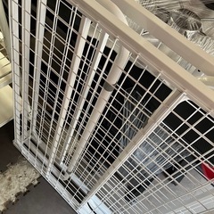 折りたたみ式　シングルスチールベッドフレームの画像