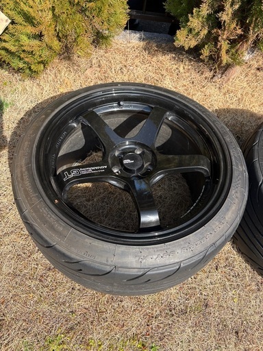 車のパーツ ADVAN Racing GT BEYOND NS2-R 235/40/ZR18