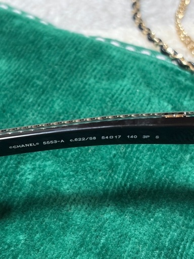 新品未使用　　CHANEL  レクタングル　シェイプ　サングラス