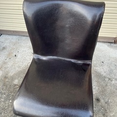 【美品】ダイニングチェア 木製脚 レザー調 ブラック 店舗用にも◎の画像