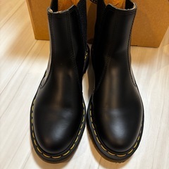 Dr.Martens ドクターマーチン チェルシーブーツ サイドゴアブーツの画像