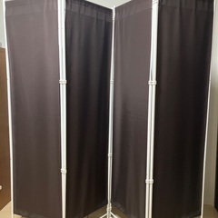 4連パーテーションの画像