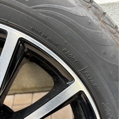 16インチ　タイヤとホイールの画像