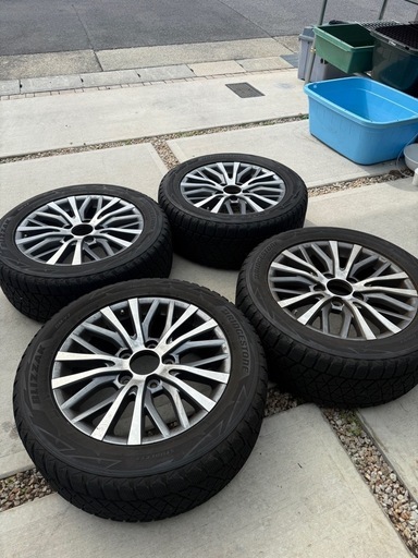 レクサス　LX570 BLIZZAK 285/50R20 スタッドレスタイヤ