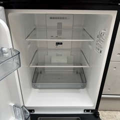 264⭐️2022年製美品★シャープ　冷蔵庫　右、左開き　ブラック　黒　ガラス扉の画像