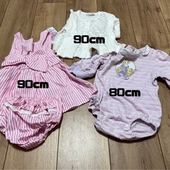 70.80.90ロンパースセットの画像