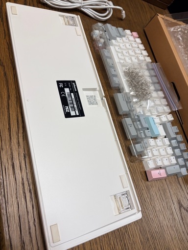 NiZキーボート X99 静電容量無接点方式 usb有線接続 99キー キー荷重35g テンキー搭載 幅38センチ キー