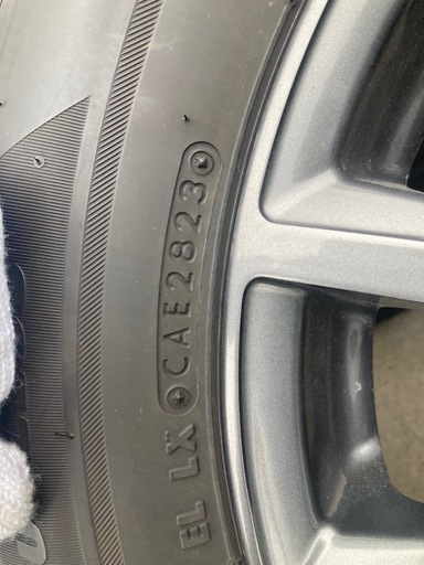 スタッドレスタイヤ　185/65R15 　