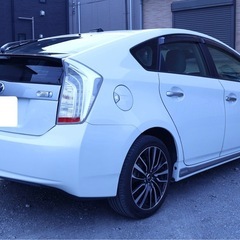 低走行6万キロ!プリウスPHV Gレザーの画像