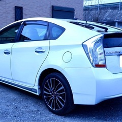 低走行6万キロ!プリウスPHV Gレザーの画像