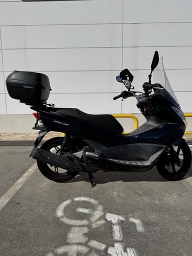 PCX125 JF56 Uber仕様 リアキャリア・ホットグリップ・スマホ充電付の PCX125 JF56 Uber仕様 リアキャリア・ホットグリップ・スマホ充電付の