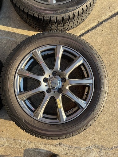 スタッドレスタイヤホイール付き　　215/55R17 受付終了