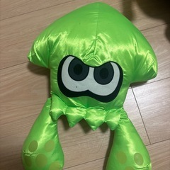 スプラトゥーンのぬいぐるみとミニオンのぬいぐるみですの画像